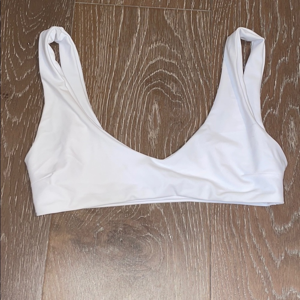 Blackbough white bikini top